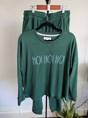 Rae Dunn Forest Green "HO! HO! HO!" Holiday Lounge Set | Size Medium